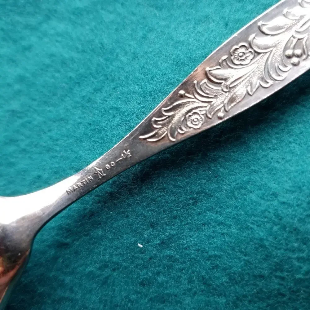 Martin Silverplate Sugar Shell Spoon 5 1/8 Embossed Scroll Flowers 90-1 1/2 MTN7